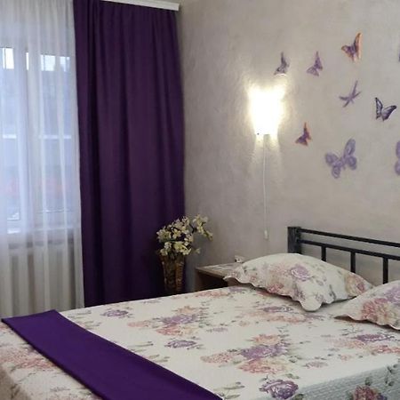 Apartment On Kamyanetskaya Street Khmel'nyts'kyy Ngoại thất bức ảnh