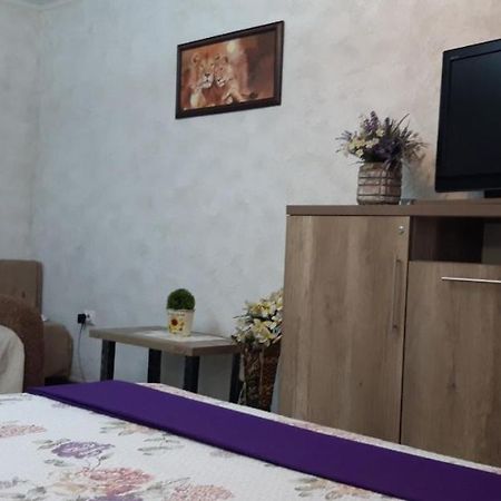 Apartment On Kamyanetskaya Street Khmel'nyts'kyy Ngoại thất bức ảnh